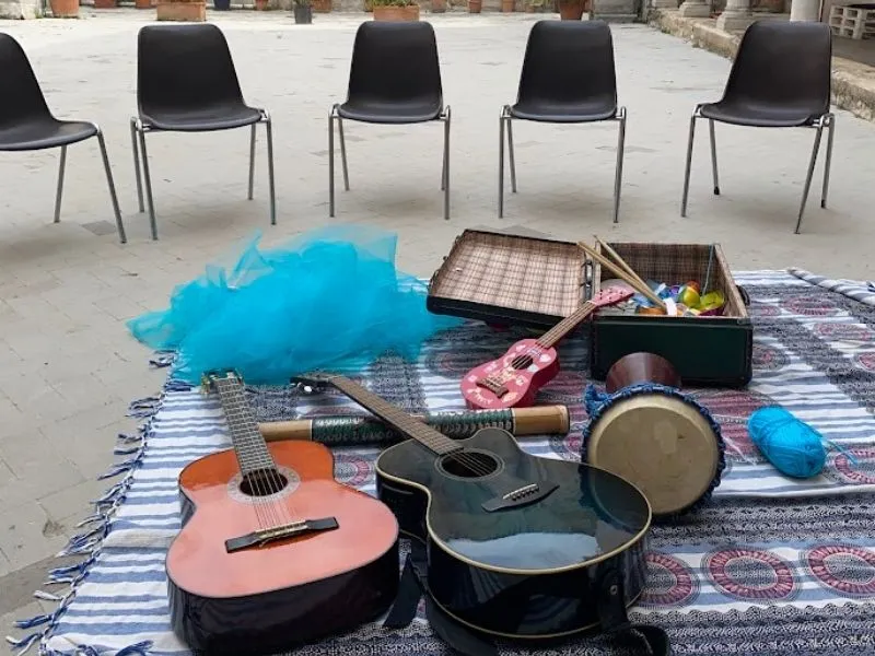 Costruiamo un'orchestra strumenti riciclati Henri Olama